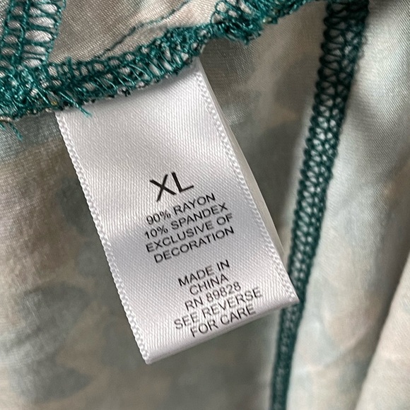 LOGO by Lori Goldstein Multicolor Abstract Blouse - Picture 7 of 7